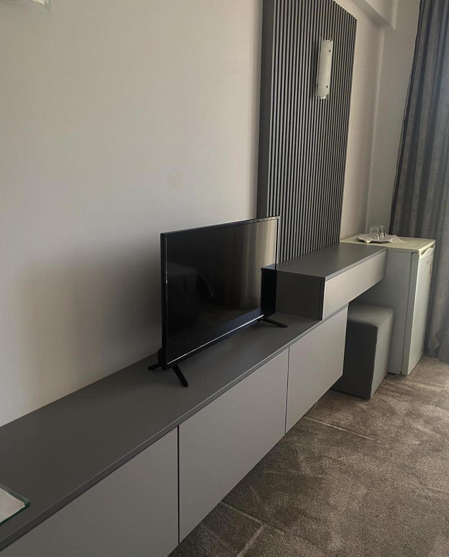 Hotel Parc Craiova Buitenkant foto